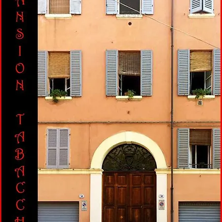 アパート Empire - *